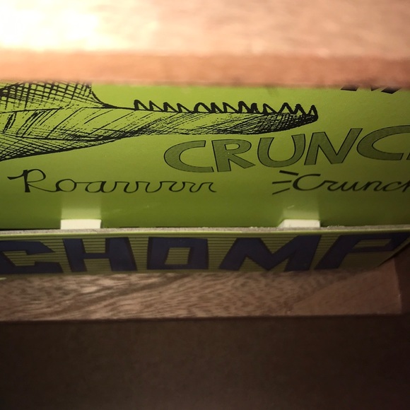 New Dinosaur 🦖”CHOMP” Wood Box Wall Art - Picture 3 of 16